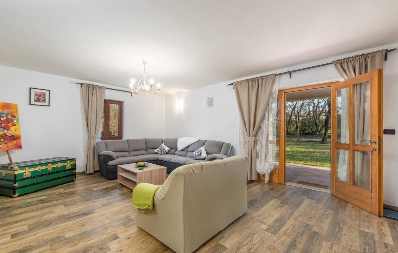 Villa Mirabella Umag Exteriör bild