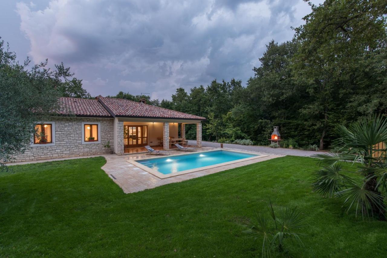 Villa Mirabella Umag Exteriör bild