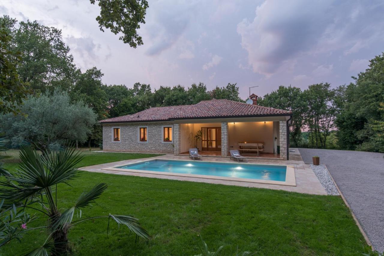 Villa Mirabella Umag Exteriör bild